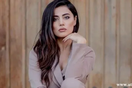 “Komedixana”nın aktrisasının tətil - VİDEOsu