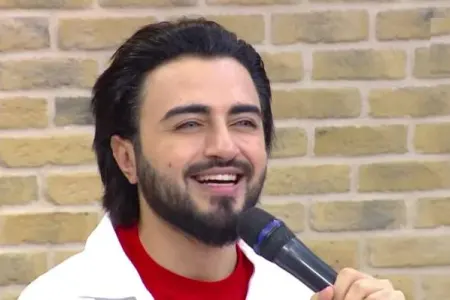 Azərbaycanlı müğənni özünü "Peyğəmbərə" bənzətdi - VİDEO