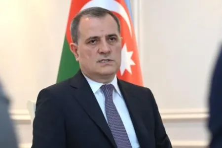 Ceyhun Bayramov Pakistana getdi