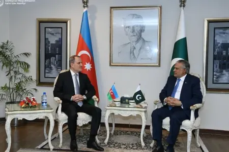 XİN başçılarının təkbətək görüşü keçirildi