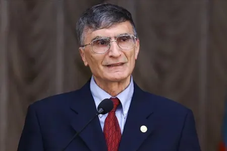 Əziz Səncər Azərbaycana GƏLDİ