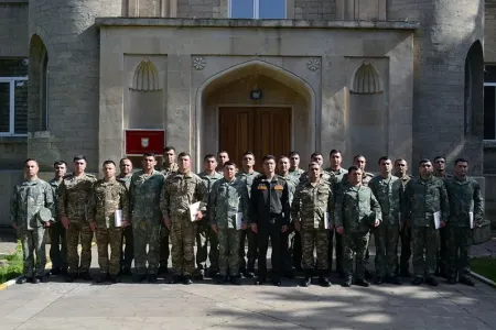 Kurs bitirən zabitlərə sertifikatlar təqdim edildi