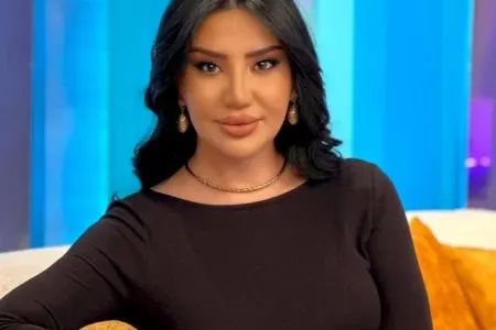 Nigar meyxanaçıların bostanına daş atdı