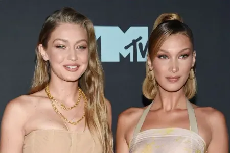 Bella və Cicidən Fələstinə 1 milyon dollar