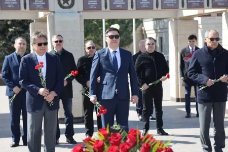 Xanlar Vəliyev Tatarıstanın Rəisi ilə - GÖRÜŞDÜ - FOTO