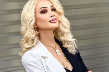 "Plastik əməliyyatım ürəyimin gözəlliyidir"