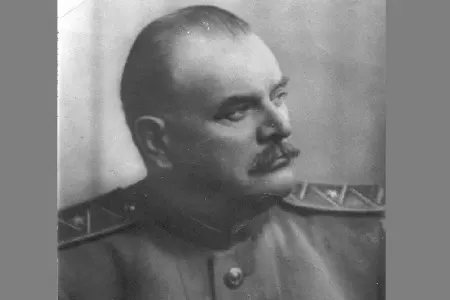 Stalinin anasının zamin durduğu general: Keke keçmişini unutmayıb… - – FOTOLAR