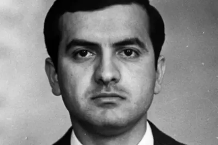 Vaqif Hüseynov vəfat etdi