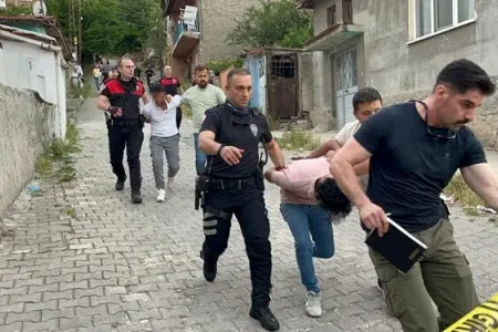 Ailələr arasında bıçaqlı dava