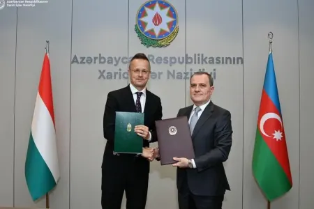 Ceyhun Bayramov ilə Peter Siyarto arasında görüş keçirildi