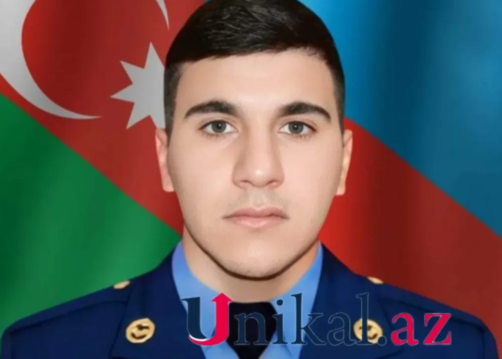 Paraşütdən atlama zamanı şəhid olan gizirin - FOTOSU