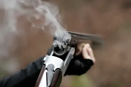 Naftalan sakini özünü güllələdi