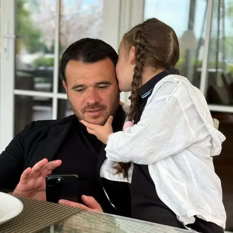 Emin Ağalarovdan qızı ilə bağlı paylaşım - FOTO