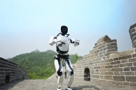 Robot tarixində ilk: - Çin Səddinə dırmaşdı - VİDEO