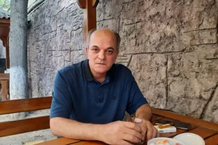Üç ağır əməliyyat keçirən şairdən xəbər var