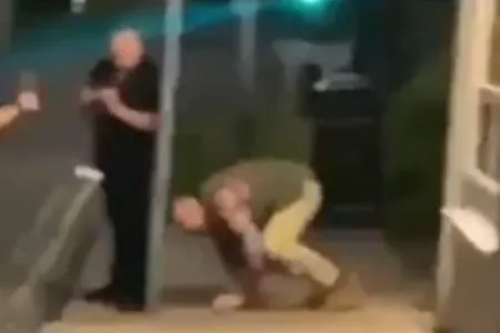 Tayson Fyuri sərxoş vəziyyətdə bardan qovulub - – VİDEO