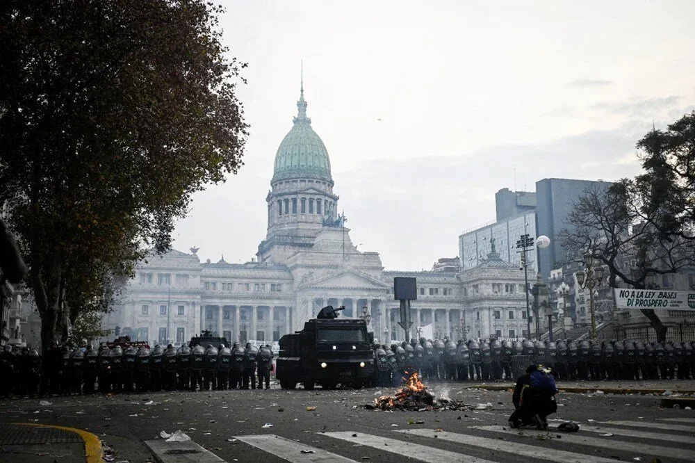 Argentinada Mileyə etiraz edildi - FOTO