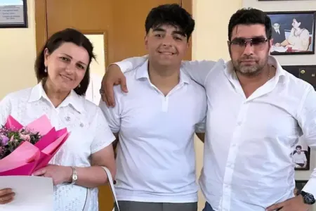 Hüseyn Dəryanın oğlu məzun oldu