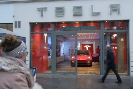 "Tesla" bahalaşa bilər