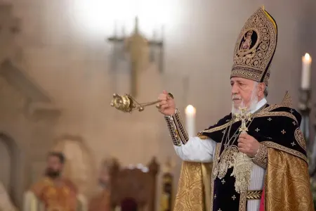 II Qareginin baş nazirliyə namizədi: - Xeyir-duasını Verdi