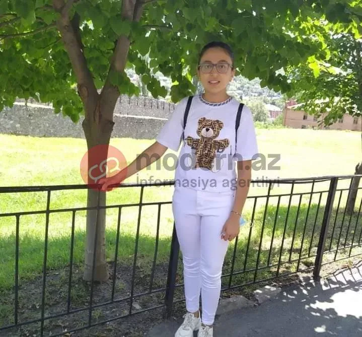 700 bal toplayan Zərifənin - FOTOSU