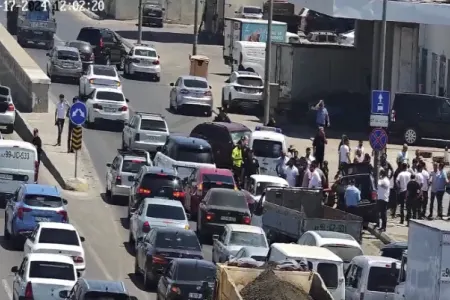 Dərnəgül yolunda QƏZA: hər iki tərəfə tıxac yarandı