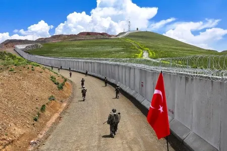 Türkiyə İranla sərhədində 173 kilometrlik divar hördü