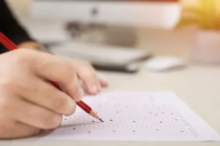 Qəbul imtahanlarında keçid balları artacaq?