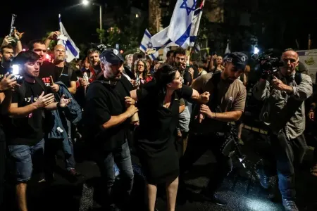 İsraillilər küçələrdə: - Netanyahuya istefa çağırışı