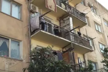 İki qadının ər üstündə davası qanla bitdi - VİDEO