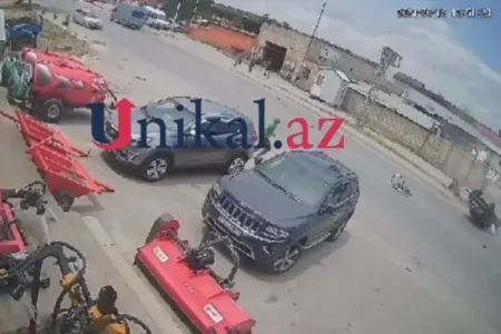 "BMW"nin sürücüsü yeniyetməni belə vurdu - ANBAAN VİDEO