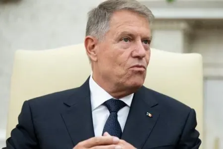 İohannis NATO liderliyi yarışından çəkilib