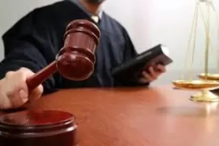 Məşhur prokurora ölüm mesajları gəlir