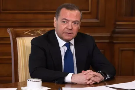 Medvedev Sevastopolun atəşə tutulmasına münasibət bildirib