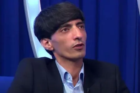 “Avtomobilimlə avtobusun qarşısını kəsdiyimə görə dedilər ki, qudurub” - VİDEO