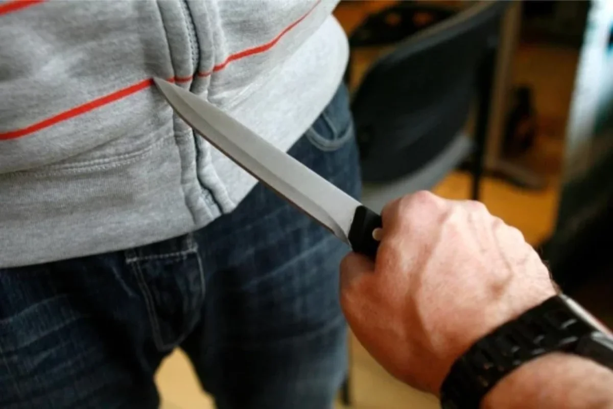 Sumqayıtda DƏHŞƏT: - Qardaş qardaşı bıçaqladı