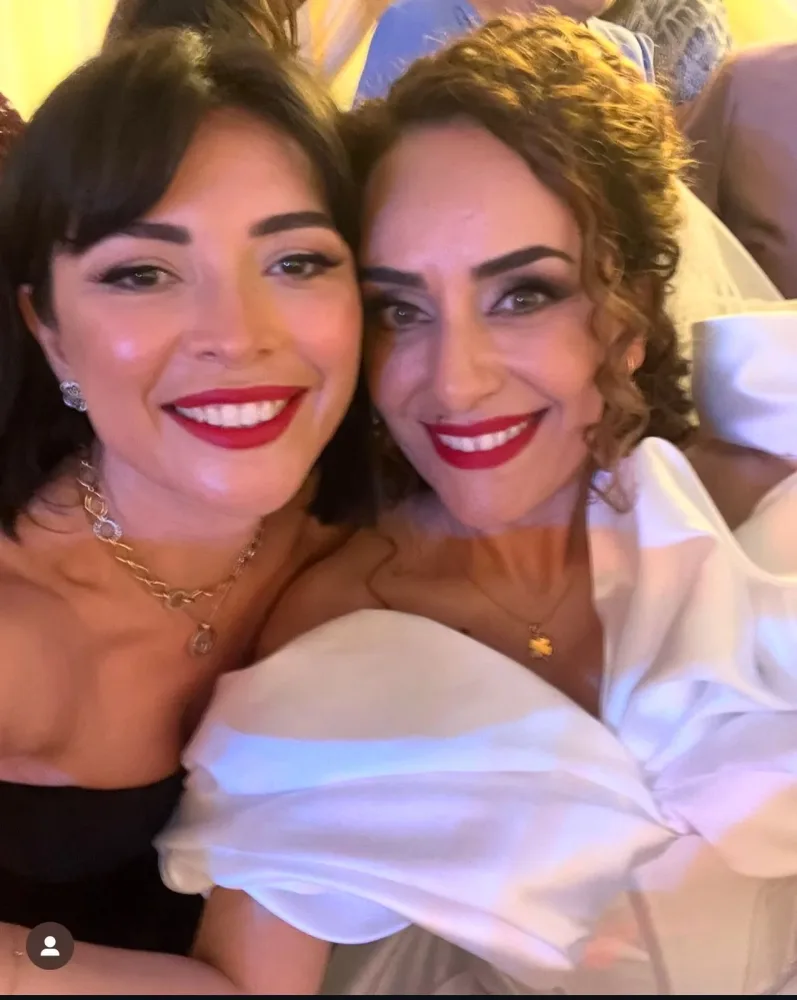 Məşhurlar Zəhra Bədəlbəylinin toyuna yığışdı - VİDEO