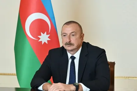 İlham Əliyevə hərbi nəqliyyat təyyarəsi təqdim edildi