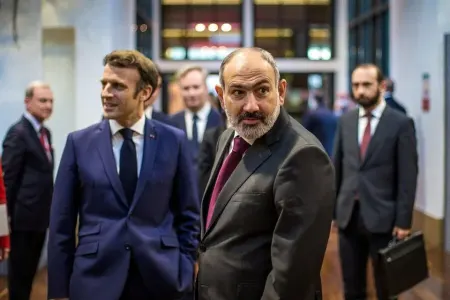 İrəvandan fransız məmurlara XƏBƏRDARLIQ: - “Bizə mane olursuz”