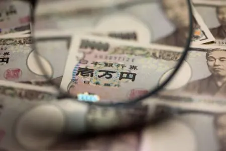 Yen kəskin ucuzlaşdı