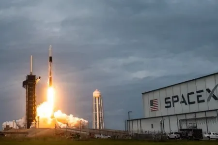 "SpaceX" casus peyklərini - orbitə çıxaracaq
