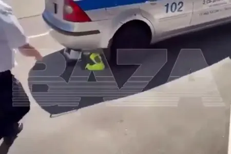 Təlim zamanı qorxunc qəza - Polis maşın altında qaldı