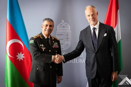 Zakir Həsənov macar həmkarı ilə görüşdü