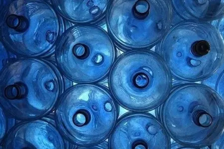 Alimlərdən plastik qablarla bağlı XƏBƏRDARLIQ - Diabet riskini artırır