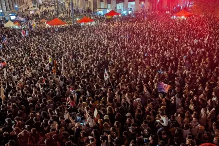 Fransada xalq gecəni küçələrdə - keçirdi - FOTO