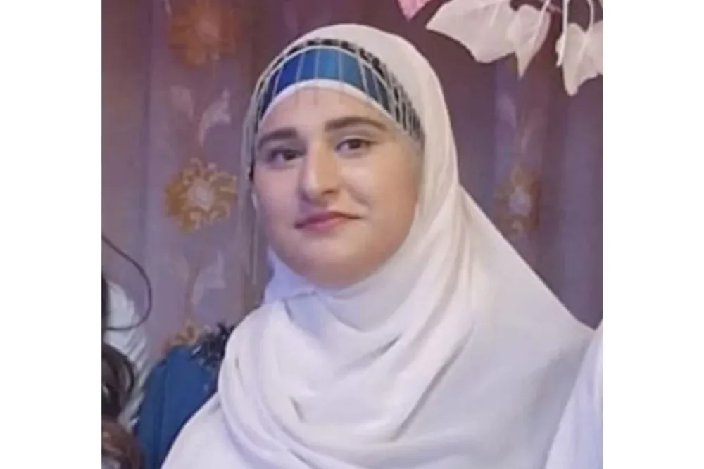 Azərbaycanda polis hər yerdə bu qızı axtarır - FOTO