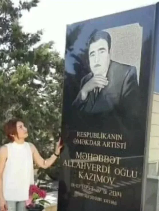 Məhəbbət Kazımovun məzarından - FOTO paylaşdı