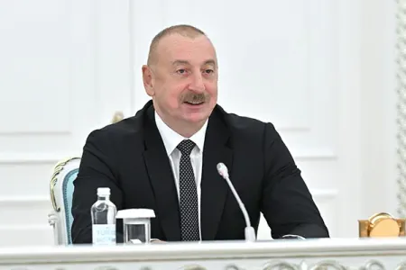 İlham Əliyev qeyri-rəsmi şam yeməyinə qatıldı