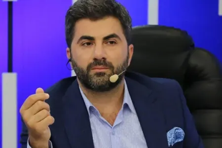 Zaur ona 5 min manat verəcək