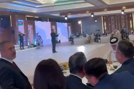 İlham Əliyevin iştirak etdiyi ziyafətdə - “Ey Vətən” səsləndi - VİDEO